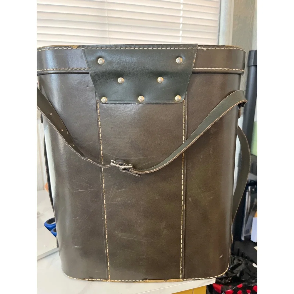 Vintage Leather wine bottle Case‎ Storage Box with Clasp
